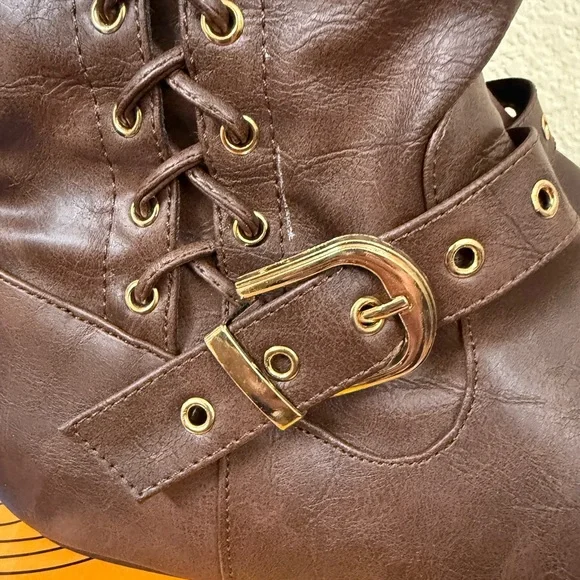 Brown boots - Picture 3 of 5